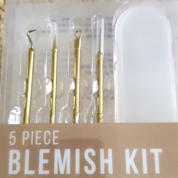 🆕️ 5 PIECE BLEMISH KIT - Picture 3 of 4